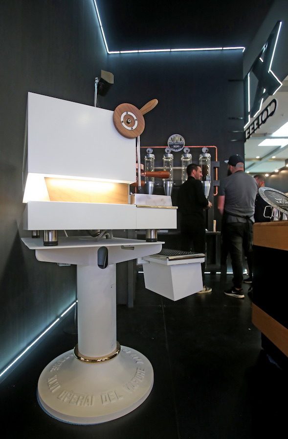 Metal workstation